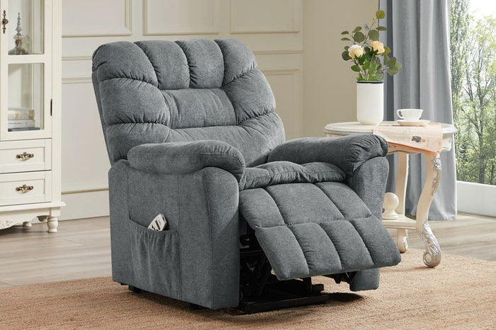 Simple relaxation in a recliner - Boyel Living