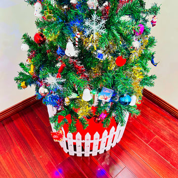5ft artificial Christmas tree with LED energy-saving lights, including 109 pendant tree skirts and guardrails